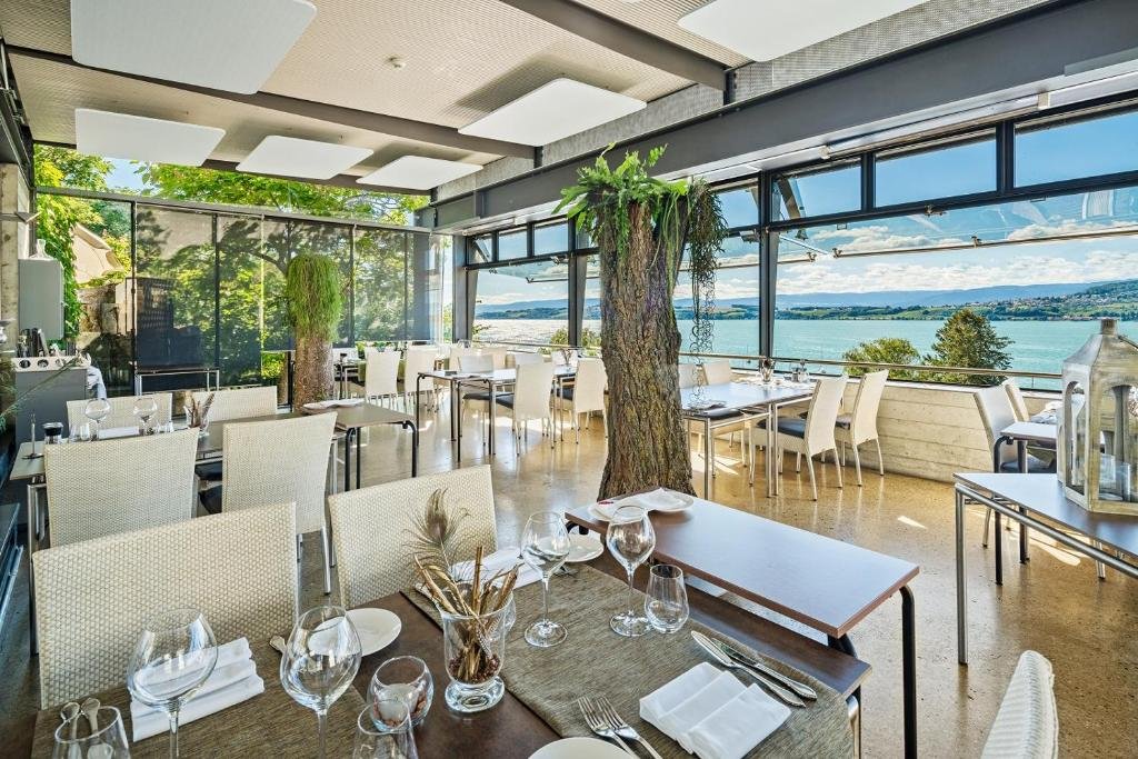 hidden gems in Switzerland: Hotel room 2