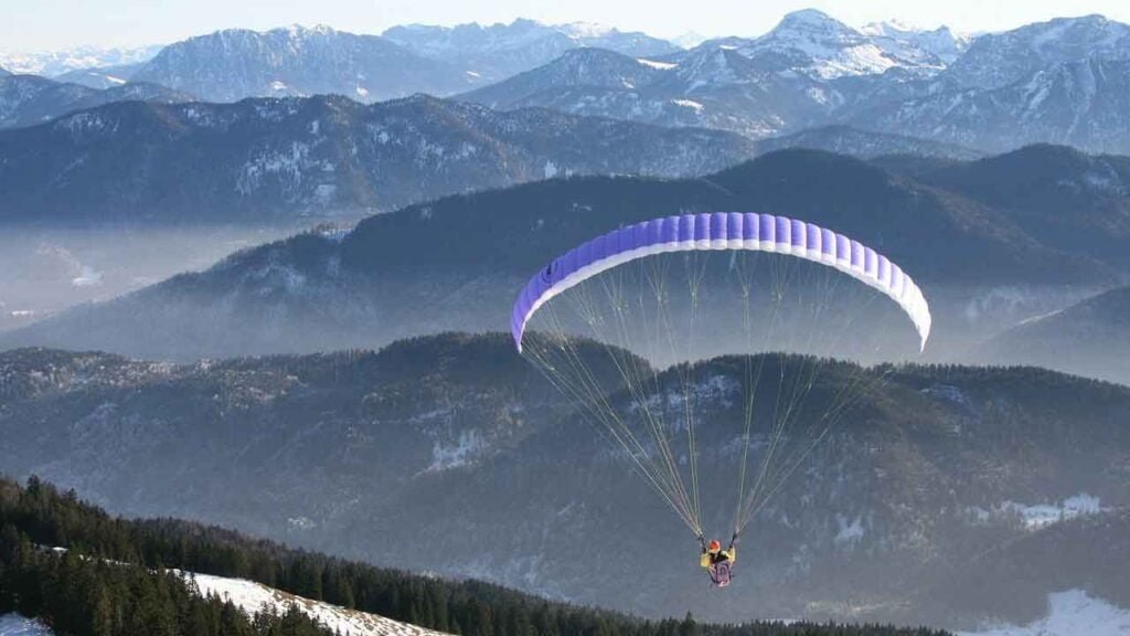 Lauterbrunnen: paragliding