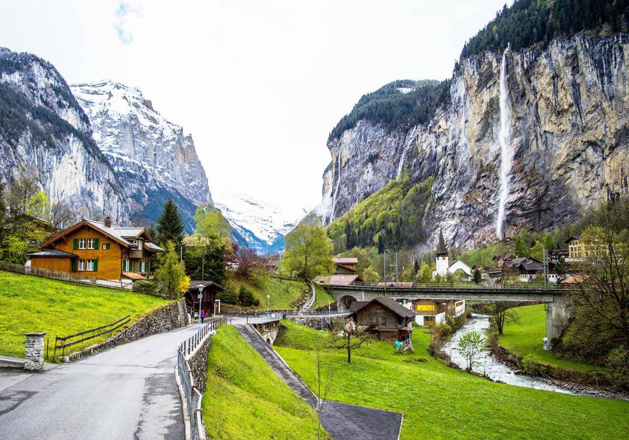 You are currently viewing Top 7 Things to Do in Lauterbrunnen Switzerland|A Paradise for Nature Lovers