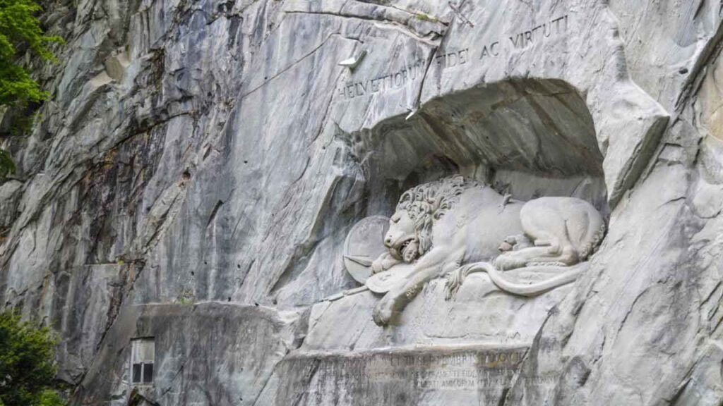 Lucerne City: Lion Monument