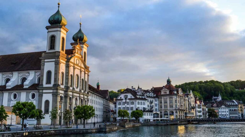 Lucerne City: Jesuit Church