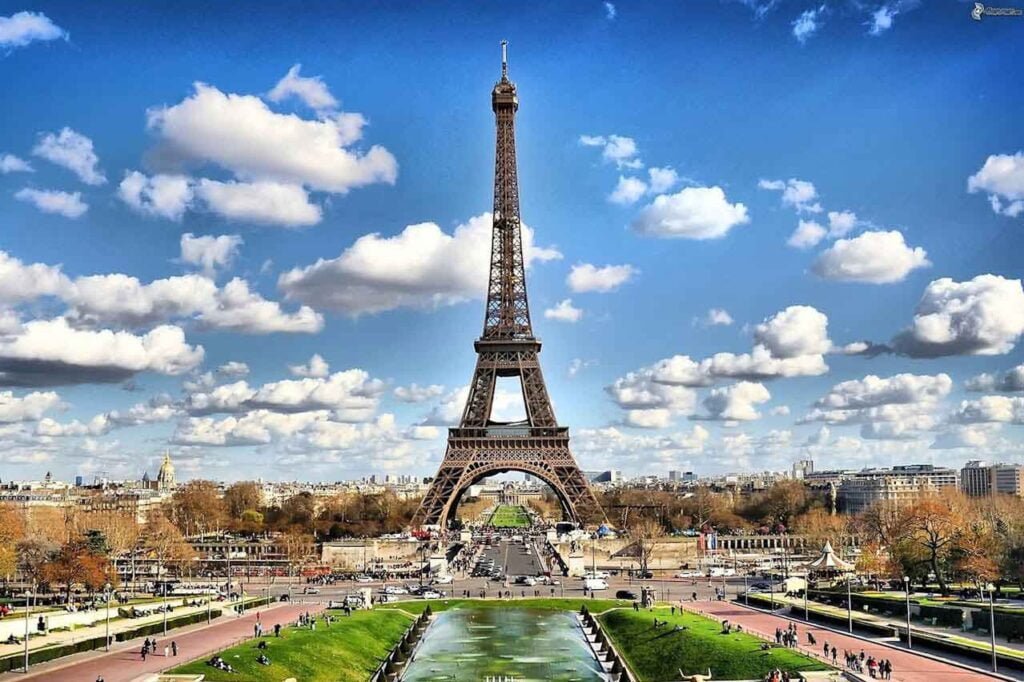 things to do in paris
Eiffel tower