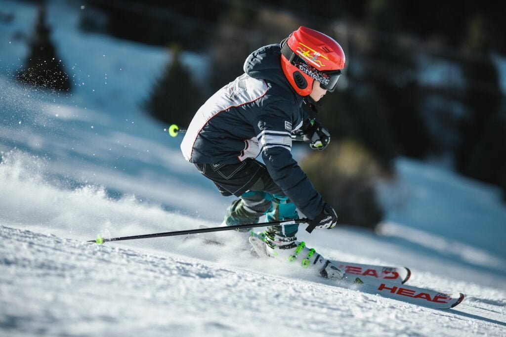 How to visit Switzerland on a Budget;
Budget: Sking in the mountain with snow