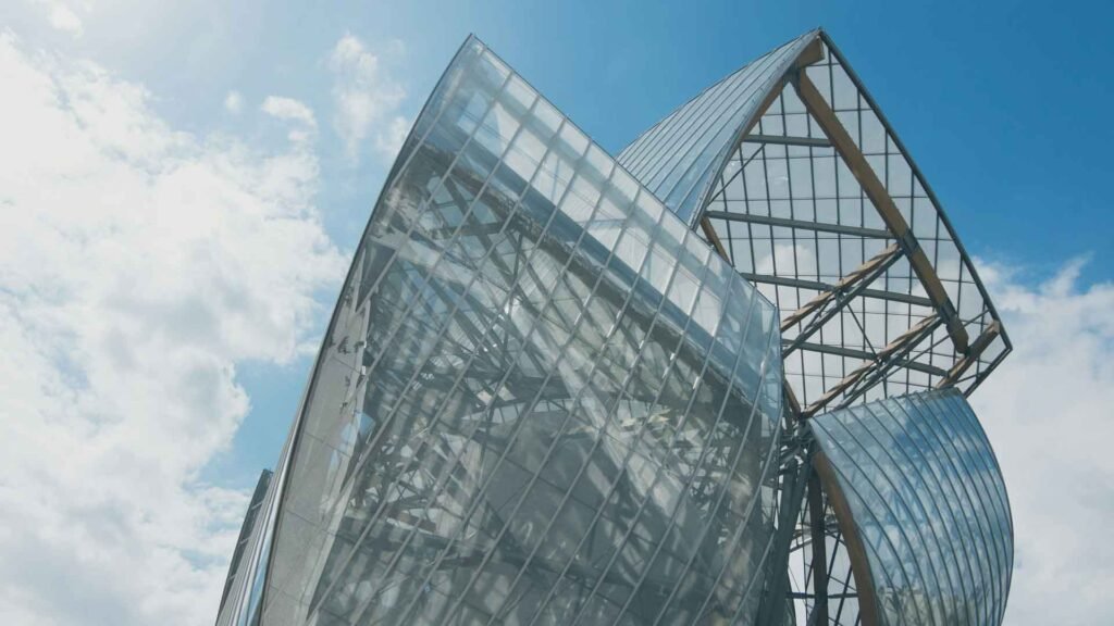 hidden gems in Paris: Fondation louis vitton