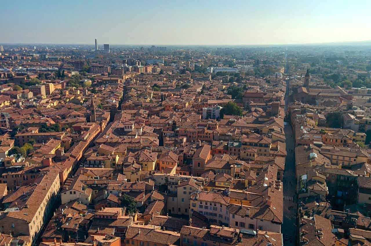 Read more about the article Bologna City: The Ultimate Guide to Italy’s Hidden Gem